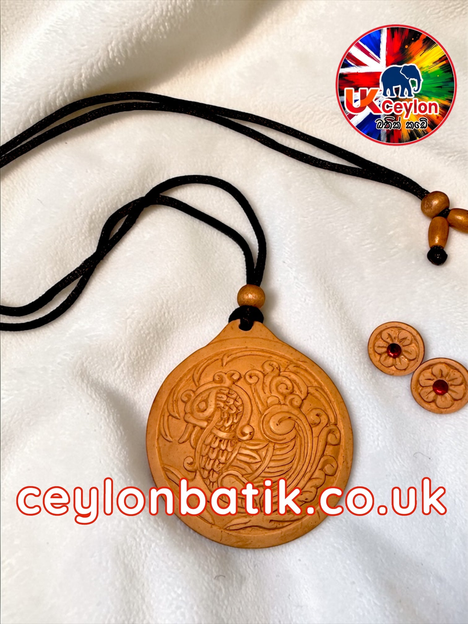 Ceylon CocoShell Artisan Earrings & Pendant Set